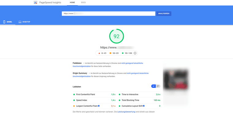 Google PageSpeed Insights, mobile view of the same page: a score of 92 out of 100 in green, with lab data almost entirely green
